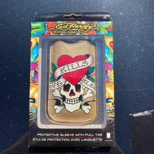 3/20$ Ed hardy protective phone sleeve with pull tab